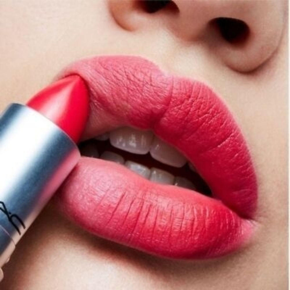 MAC Cosmetics Retro Matte Mini Lipstick Relentlessly Red Brand New In Box - Picture 5 of 8
